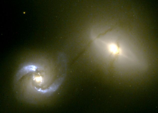 NGC 1410/1409: Intergalactic Pipeline