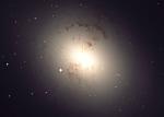 Необычная гигантская галактика NGC 1316