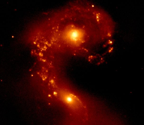 Галактика  Антенна в ближнем инфракрасном диапазоне