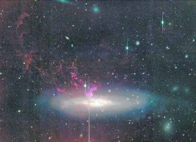 Galaxy NGC 4388 Expels Huge Gas Cloud