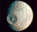 Mimas - malen'kii sputnik s bol'shim kraterom