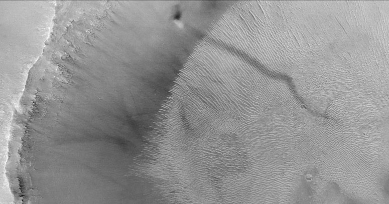 Pylevoi smerch na Marse