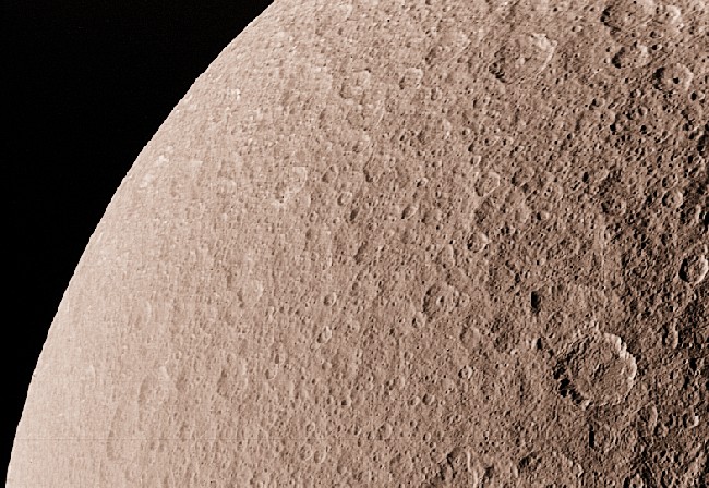 Рея, второй по величине спутник Сатурна