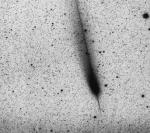 Kometa Heila-Boppa: prodolzhayushiisya hvost