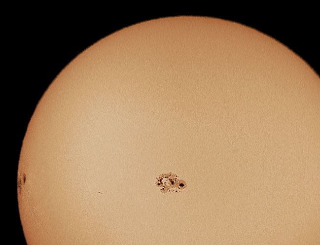 Large Sunspot Groups 10484 and 10486