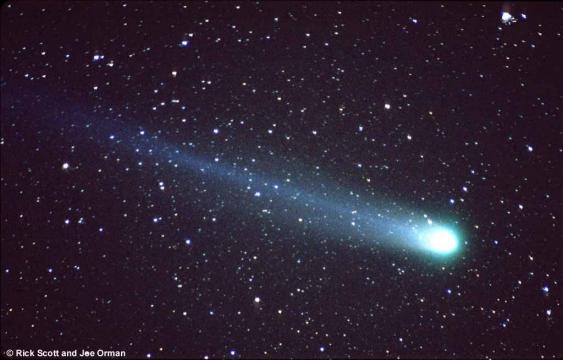Hyakutake: Stars Through A Comet Tail