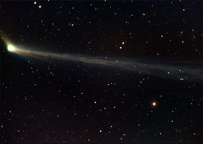 Comet C 2002 T7 (LINEAR)