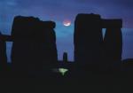 Luna v kamennom proeme Stounhedzha