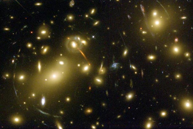 Abell 2218: A Galaxy Cluster Lens