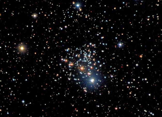 NGC 2266: старое скопление в Новом Общем Каталоге