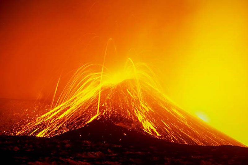 Puzyri magmy na Etne