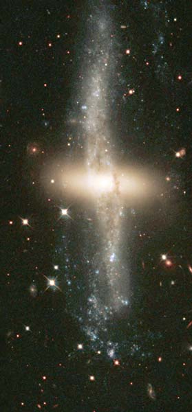 Полярная кольцеобразная галактика NGC 4650A