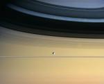 God okolo Saturna