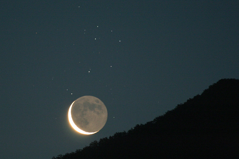 Pictures Of Moon. Old Moon and Sister Stars