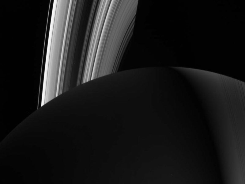 Ночная сторона Сатурна