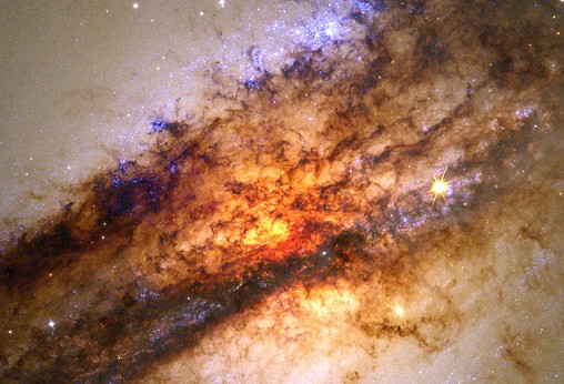 Центр галактики Центавр A