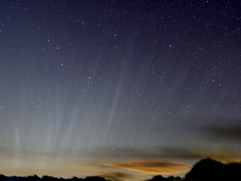 Хвост кометы над горизонтом