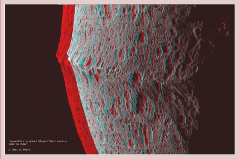Iapetus: 3D Equatorial Ridge