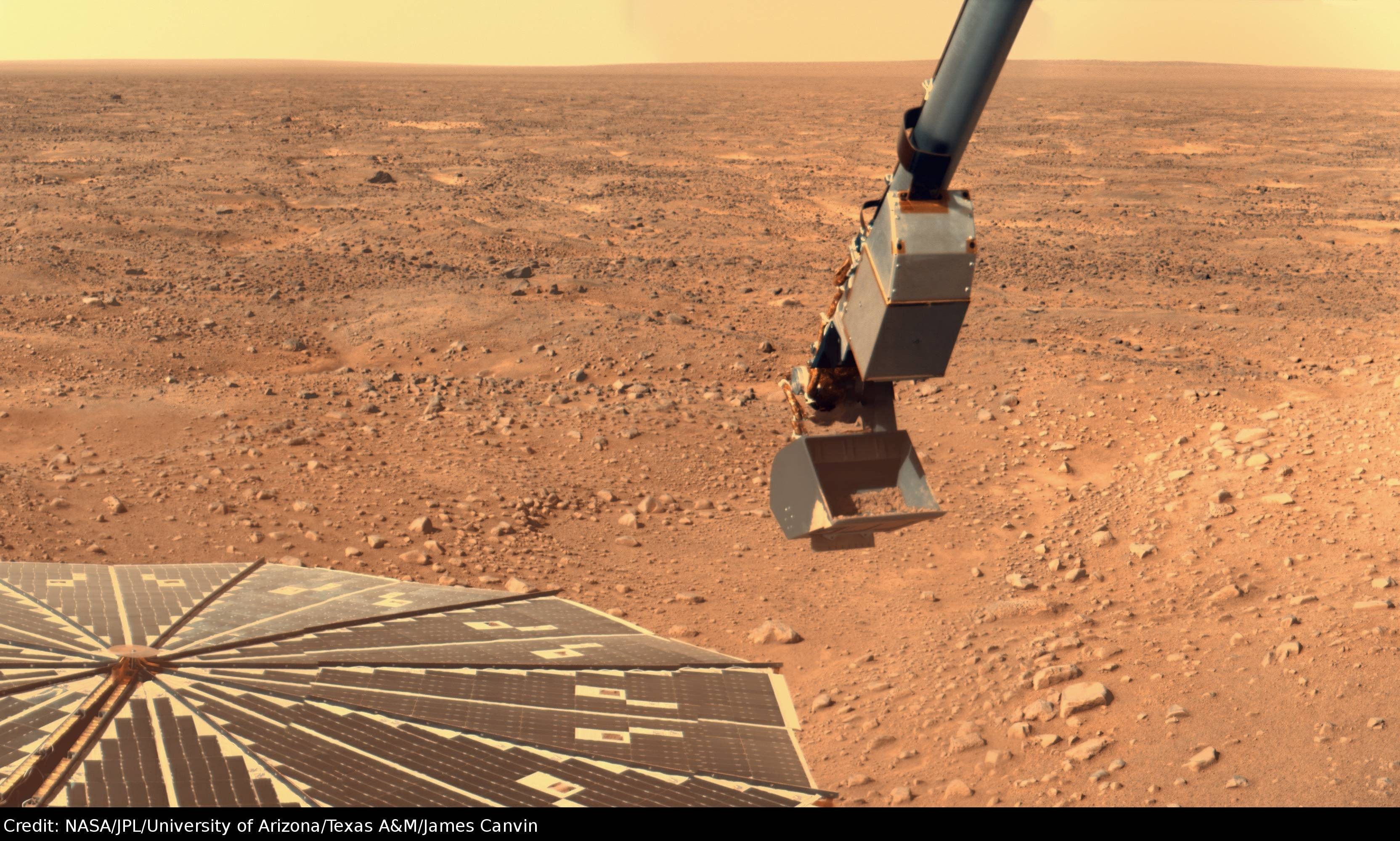 Феникс продолжает раскопки Марса