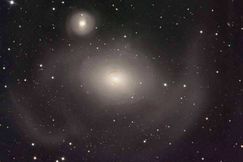 NGC 1316: после столкновения галактик