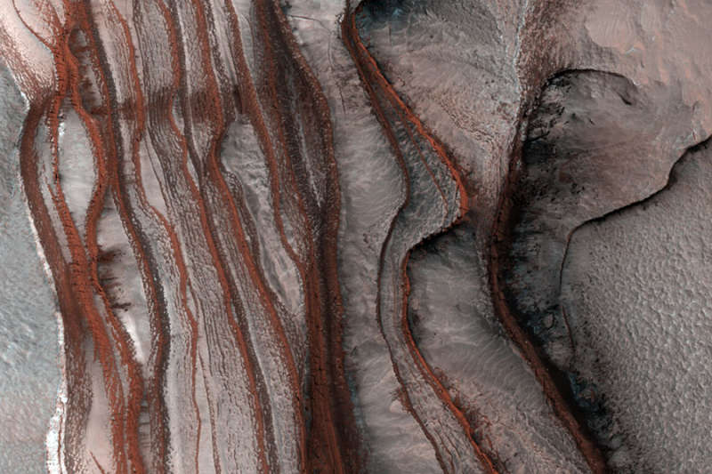 Layers of Cliffs in Northern Mars