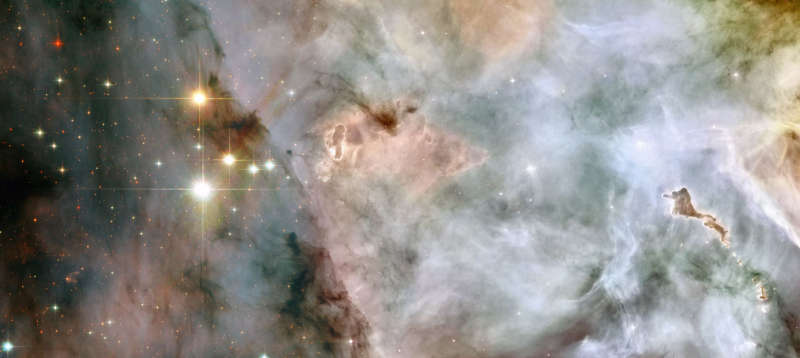 Массивные звезды в туманности Киля разрешены на компоненты