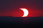 http://images.astronet.ru/pubd/2009/01/28/0001233017/partialeclipse_lee.preview.jpg