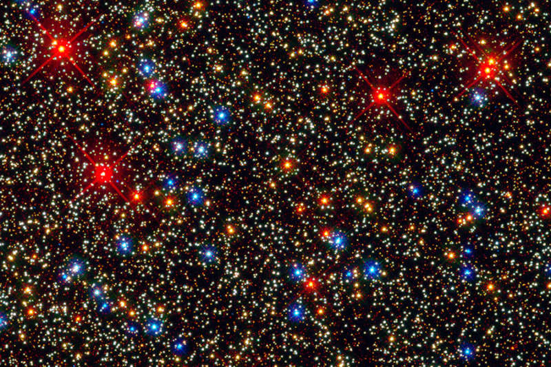 The Center of Globular Cluster Omega Centauri