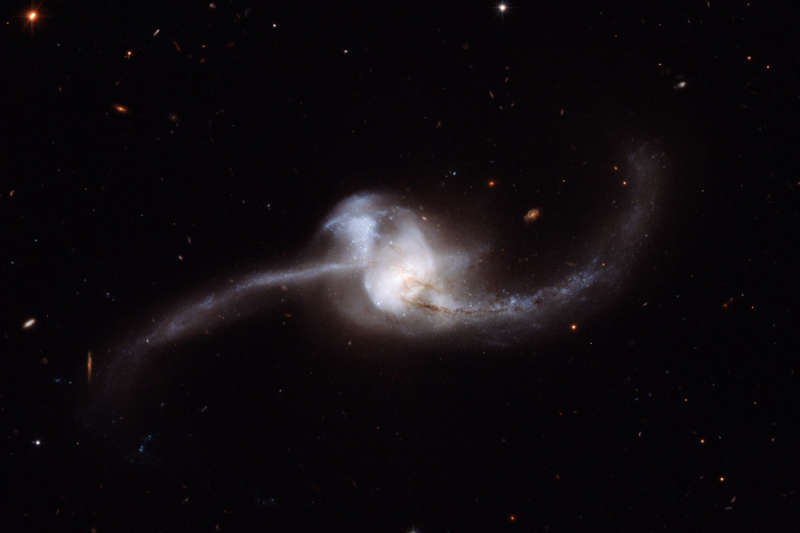 NGC 2623: Galaxy Merger from Hubble