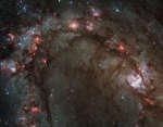 Centr M83 v obnovlennyi kosmicheskii teleskop