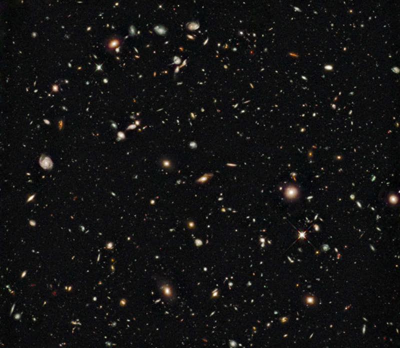 Инфракрасное сверхглубокое поле Хаббла: рождение галактик