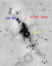 Радиоизображение на волне 90 см. Показаны источники: Sgr   
A* - центр Галактики, Sgr B2 - объект, до которого определяли   
расстояние, и внегалактический компактный радиоисточник   
J1745-2820. Sgr B2 - область звездообразования, содержащая   
мазерные источники (из статьи arXiv: 0908.3637)