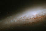 NGC 2683: галактика, видимая с ребра