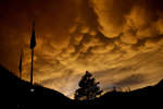 Vymeobraznye oblaka nad Olimpiiskoi dolinoi