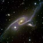 Gigantskaya galaktika NGC 6872
