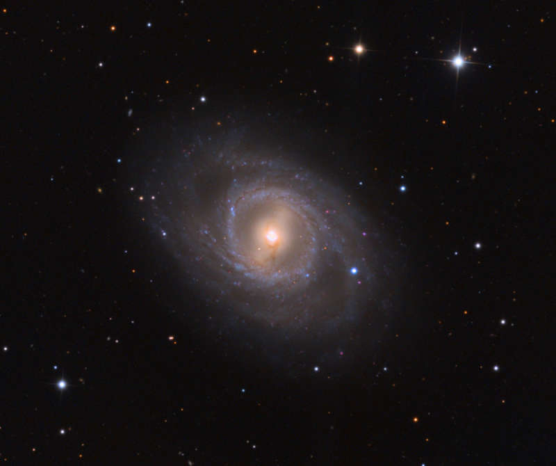Галактика M95 и сверхновая