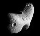 Астероид Эрос (фото из газеты "Астрономический вестник" номер 6 за 2007 год)