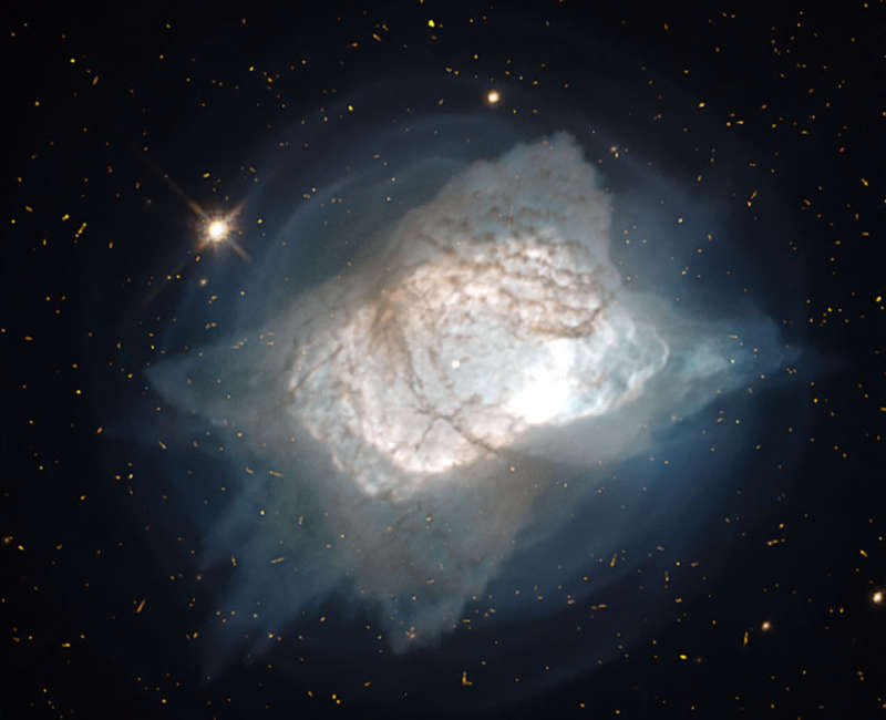 Яркая планетарная туманность NGC 7027 от Хаббла