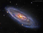 M106: spiral'naya galaktika so strannym yadrom