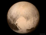 Pluton v horoshem razreshenii