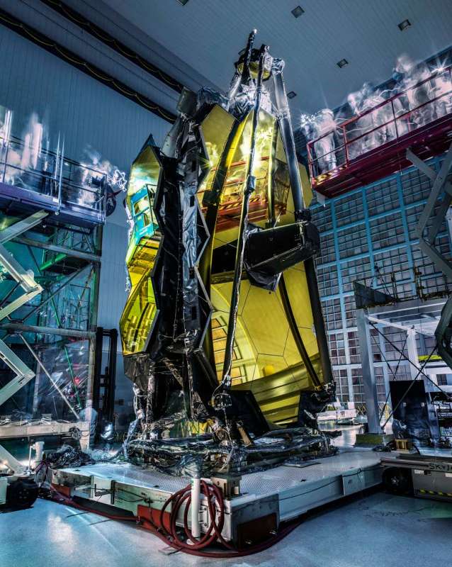 JWST: Ghosts and Mirrors