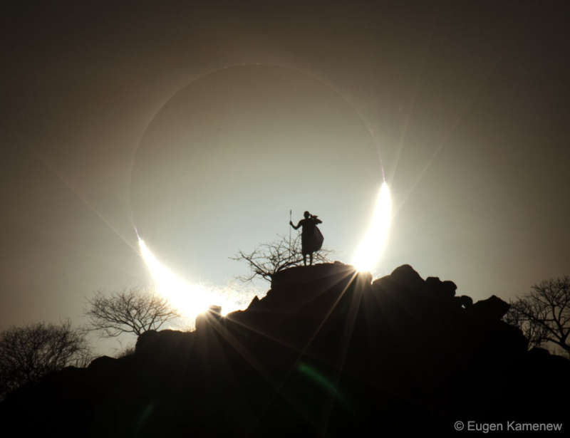 Гибридное солнечное затмение над Кенией