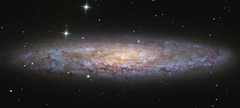 NGC 253: zapylennaya ostrovnaya vselennaya