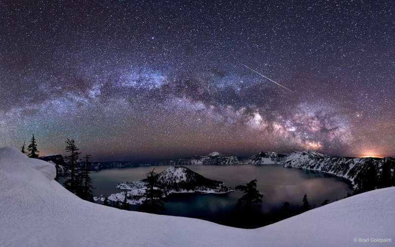 Метеор над Кратерным озером