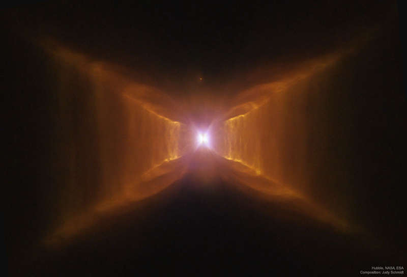 Туманность Красный прямоугольник от телескопа им.Хаббла