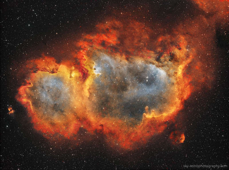 Glowing Elements in the Soul Nebula