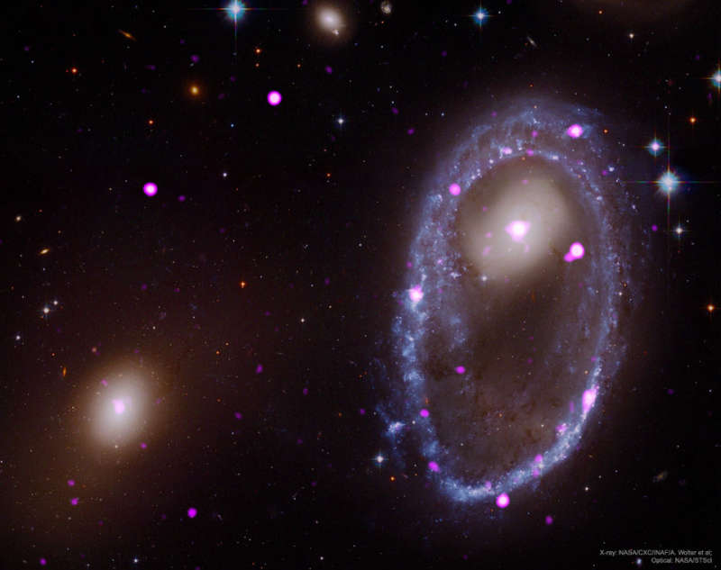 Космическое столкновение сформировало кольцо вокруг галактики