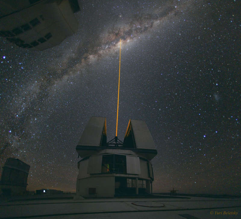 Лазер бьет в центр Галактики