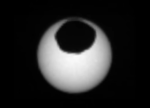 Спутник Марса Фобос проходит перед Солнцем