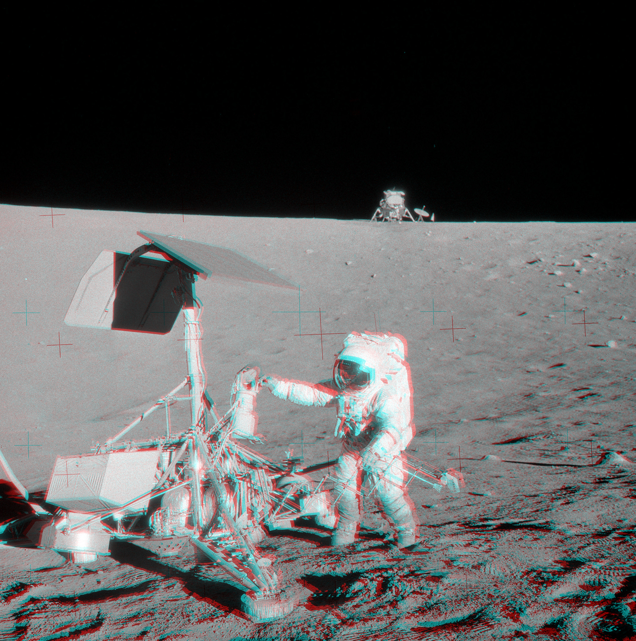 Apollo 12 and Surveyor 3 Stereo View